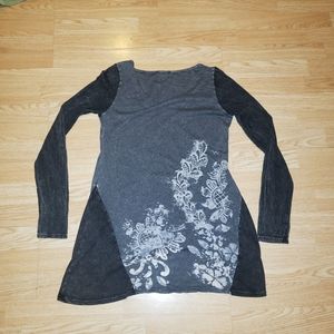 T Party fashion top, distressed grey, long sleeve, tunic
